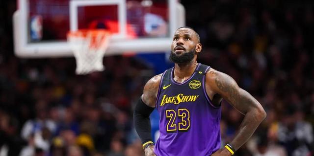 凯恩新星领先优势明显表现突出，湖人前途光明！引发球迷热议的简单介绍体育直播